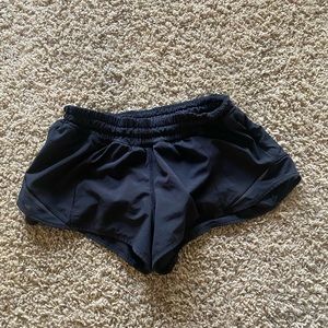 Lululemon Hotty hot shorts 2.5
